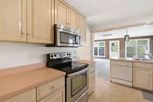 527 E McMurray Rd, Peters Township, PA 15317 - Photo 7