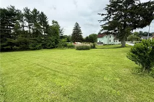 114 Stewarton Rd, Springfield Township, PA 15464 - Photo 9