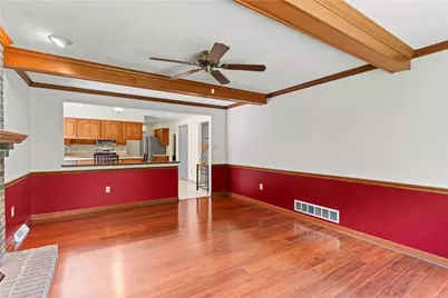 5848 Brian Dr, Bethel Park, PA 15102 - Photo 15