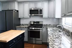 230 Broadway Dr, Pittsburgh, PA 15236 - Photo 3