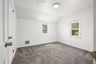 2062 Elmbrook Ln, Scott Township, PA 15243 - Photo 39