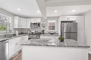 2062 Elmbrook Ln, Scott Township, PA 15243 - Photo 25