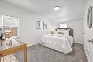 2062 Elmbrook Ln, Scott Township, PA 15243 - Photo 29