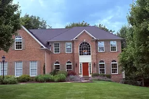 1429 Mystic Valley Dr, Pittsburgh, PA 15143 - Photo 1