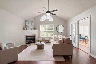1701 Heather Heights Dr, Moon/Crescent Twp, PA 15046 - Photo 5
