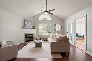 1701 Heather Heights Dr, Moon/Crescent Twp, PA 15046 - Photo 5