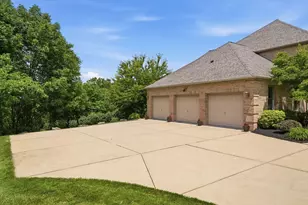 154 Windwood Dr, Pine Township, PA 15090 - Photo 9