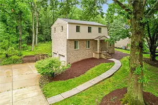 3928 Murry Highlands Cir, Murrysville, PA 15668 - Photo 3