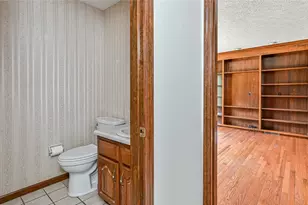 2528 Riva Ridge, Pittsburgh, PA 15090 - Photo 7
