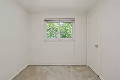 3931 Boulevard Dr, Pittsburgh, PA 15217 - Photo 15