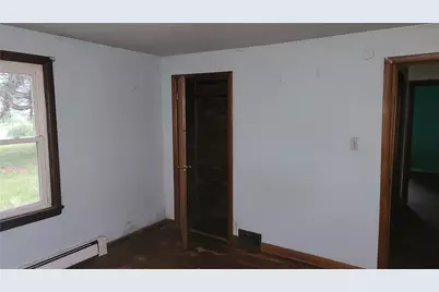 5586 Doc Walker Rd, Perry Twp, PA 16049 - Photo 17