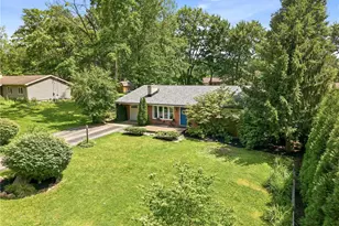 1860 Rockwell Dr, Hermitage, PA 16148 - Photo 1