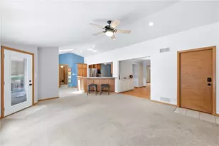 1860 Rockwell Dr, Hermitage, PA 16148 - Photo 13