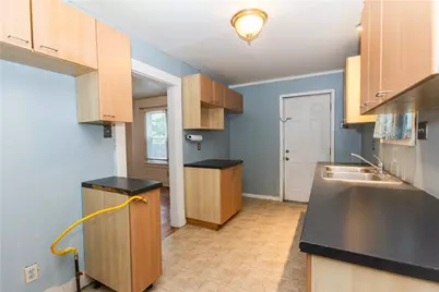 1345 4th Ave, Coraopolis, PA 15108 - Photo 9