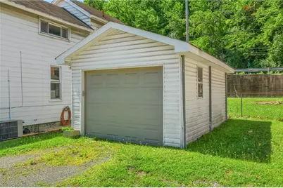 1550 Glenn Way, Stowe Township, PA 15136 - Photo 3