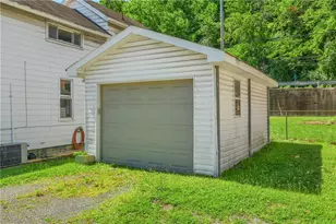 1550 Glenn Way, Stowe Township, PA 15136 - Photo 3