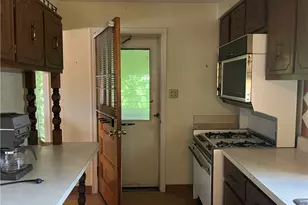 2203 Lindalan Dr, Elizabeth Twp/Boro, PA 15135 - Photo 5