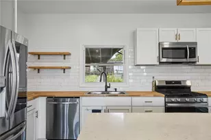 1030 Haslage Ave, Spring Hill, PA 15212 - Photo 13