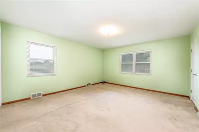 979 Crest Lane, Scott Township, PA 15106 - Photo 9