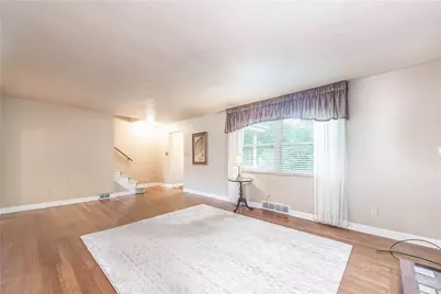 979 Crest Lane, Scott Township, PA 15106 - Photo 3