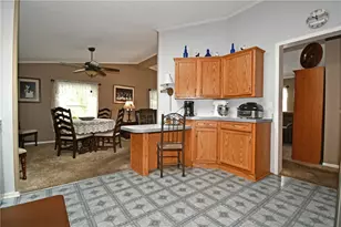 16 Northridge Cir, Robinson Twp, PA 15106 - Photo 11