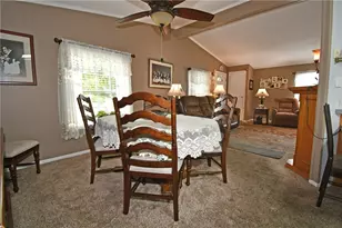 16 Northridge Cir, Robinson Twp, PA 15106 - Photo 7