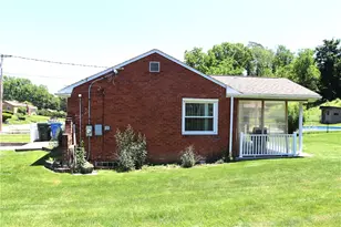 390 Streets Run Rd, Pittsburgh, PA 15236 - Photo 5