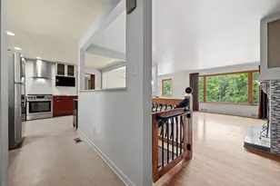105 Berkeley Dr, Ross Twp, PA 15237 - Photo 5