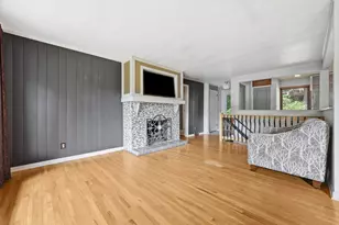 105 Berkeley Dr, Ross Twp, PA 15237 - Photo 15