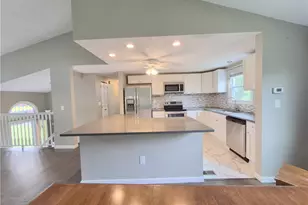 1501 N Randolph Dr, Jefferson Hills, PA 15025 - Photo 5