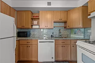 4625 Fifth Ave, Pittsburgh, PA 15213 - Photo 11