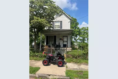 814 Darr Ave, Farrell, PA 16121 - Photo 1