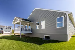 321 Coughton Cross Dr, Lancaster Township, PA 16037 - Photo 31