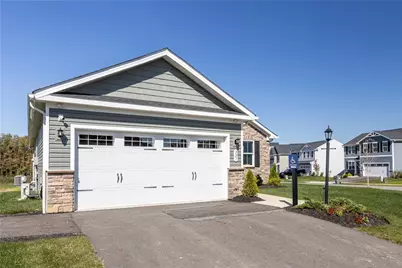 321 Coughton Cross Dr, Lancaster Township, PA 16037 - Photo 33