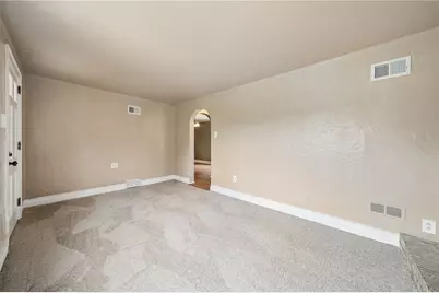 2711 Homestead Duquesne Rd, West Mifflin, PA 15122 - Photo 3