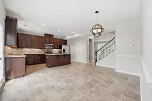 2305 Pointe View Dr, Adams Township, PA 16046 - Photo 9