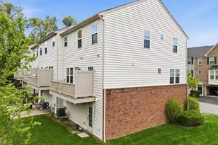 2305 Pointe View Dr, Adams Township, PA 16046 - Photo 5