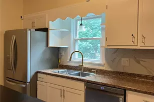 1030 Scott Ave, Jeannette, PA 15644 - Photo 17