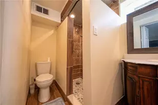 1030 Scott Ave, Jeannette, PA 15644 - Photo 35