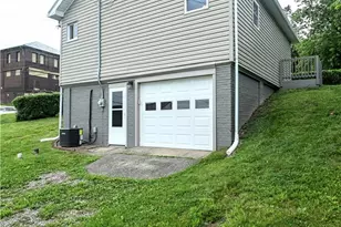 400 E 4th Ave, Smith Township, PA 15054 - Photo 33