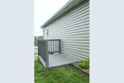 400 E 4th Ave, Smith Township, PA 15054 - Photo 3