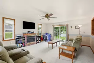 219 Maple Dr, Brighton Township, PA 15009 - Photo 11