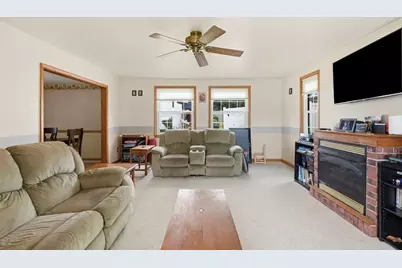 219 Maple Dr, Brighton Township, PA 15009 - Photo 11