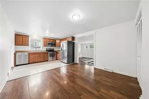 536 Vale Dr, Pittsburgh, PA 15239 - Photo 17