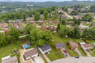536 Vale Dr, Pittsburgh, PA 15239 - Photo 5