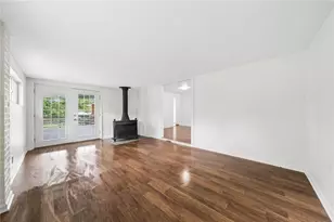 536 Vale Dr, Pittsburgh, PA 15239 - Photo 23