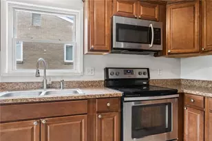 536 Vale Dr, Pittsburgh, PA 15239 - Photo 13