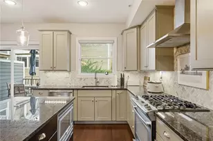 2652 Larkins Wy, Pittsburgh, PA 15203 - Photo 13