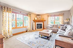 402 Honey Locust Dr, Cranberry Township, PA 16066 - Photo 9
