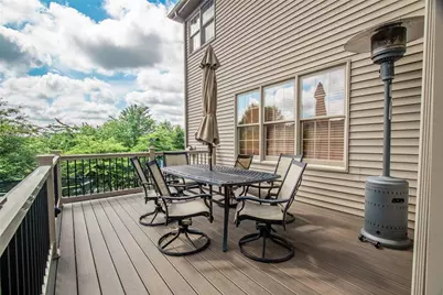 402 Honey Locust Dr, Cranberry Township, PA 16066 - Photo 9